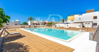 von_poll_real_estate_property_ES253185584_image_54