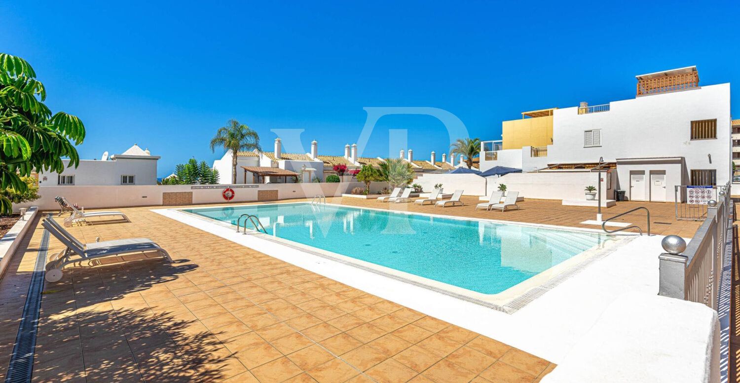 Charming Corner Apartment in Playa Paraíso with a Large Terrace