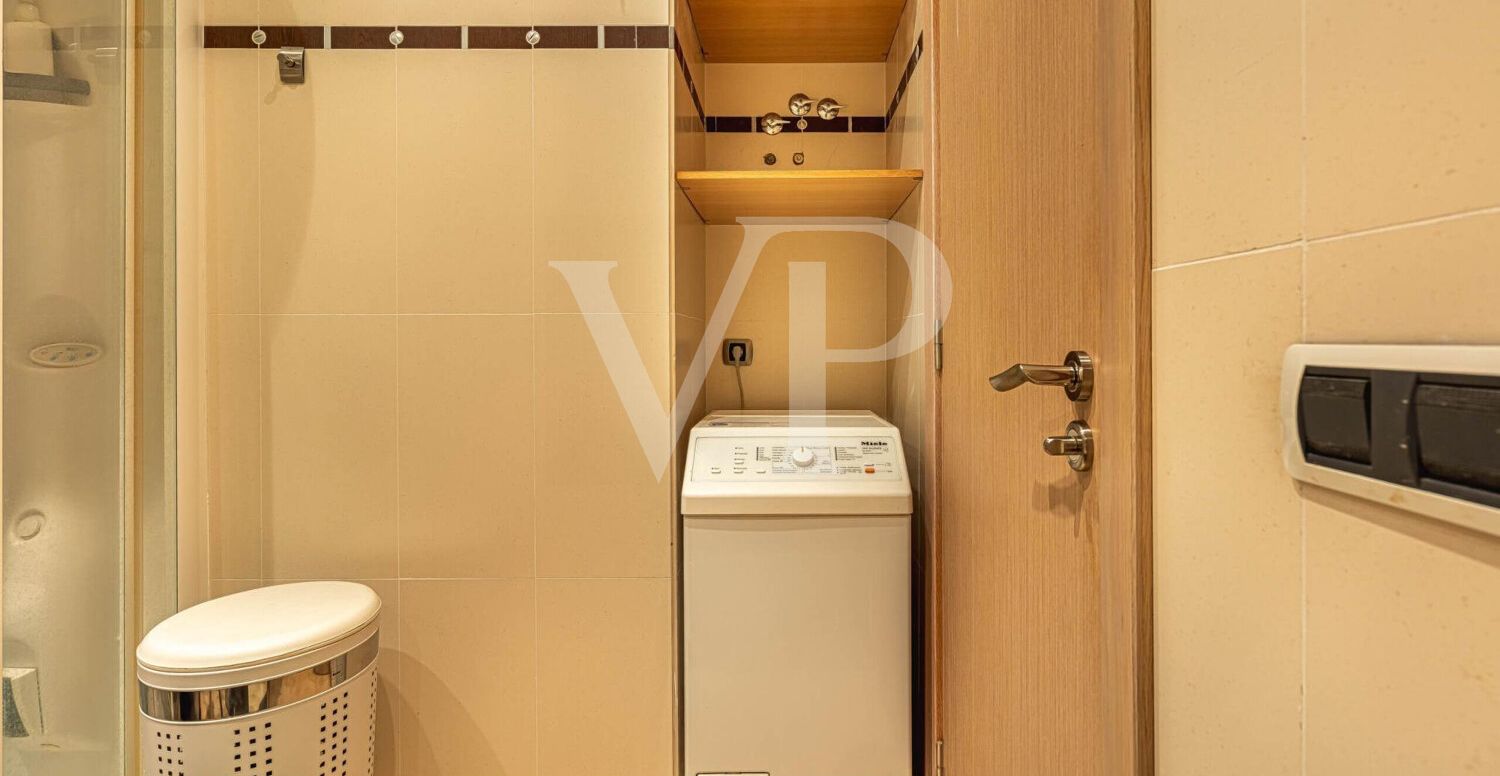 Charming Corner Apartment in Playa Paraíso with a Large Terrace