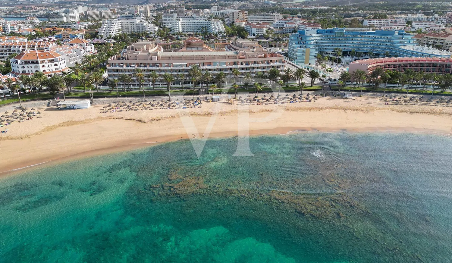 Attraktive zwei Schlafzimmer Wohnung in Strandlage