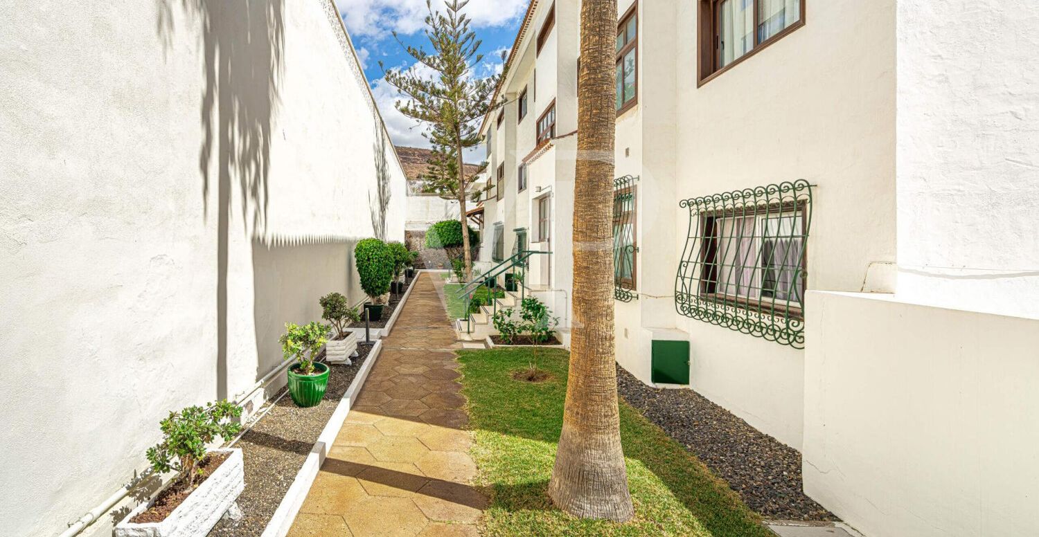 Atractivo apartamento de 2 dormitorios con amplia terraza en ubicación privilegiada