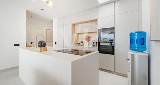 von_poll_real_estate_property_ES253185676_image_10