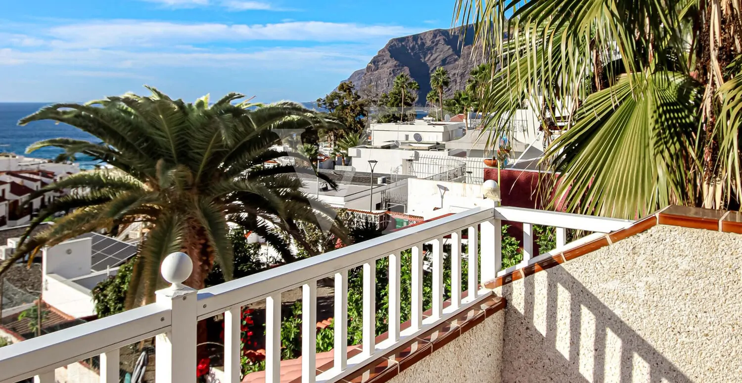Charmantes Penthouse in Los Gigantes mit Meerblick und privater Terrasse