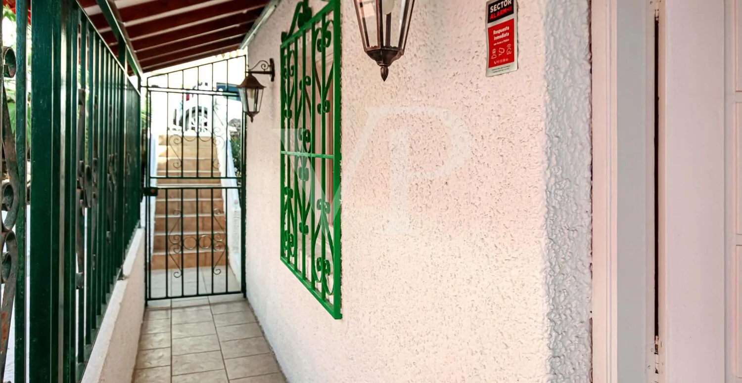 Charmantes Penthouse in Los Gigantes mit Meerblick und privater Terrasse