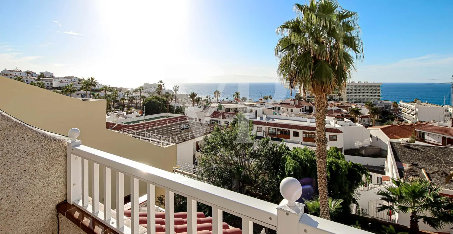 Charmantes Penthouse in Los Gigantes mit Meerblick und privater Terrasse