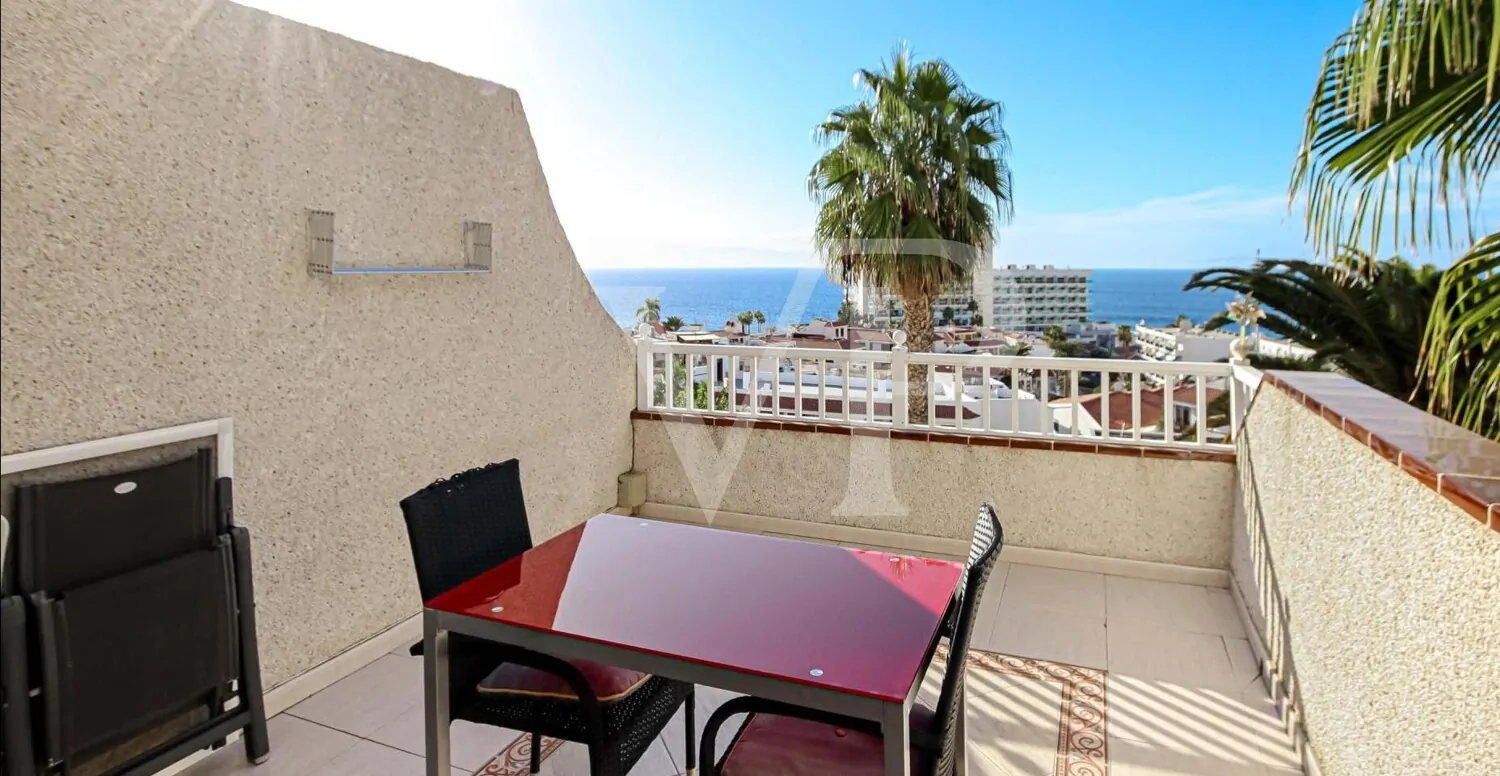 Charmantes Penthouse in Los Gigantes mit Meerblick und privater Terrasse