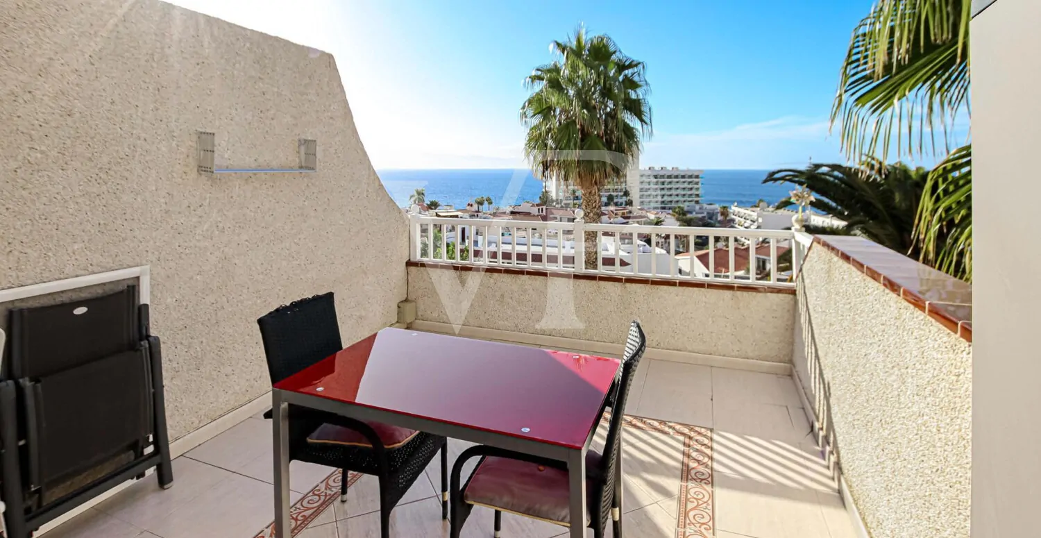 Charmantes Penthouse in Los Gigantes mit Meerblick und privater Terrasse