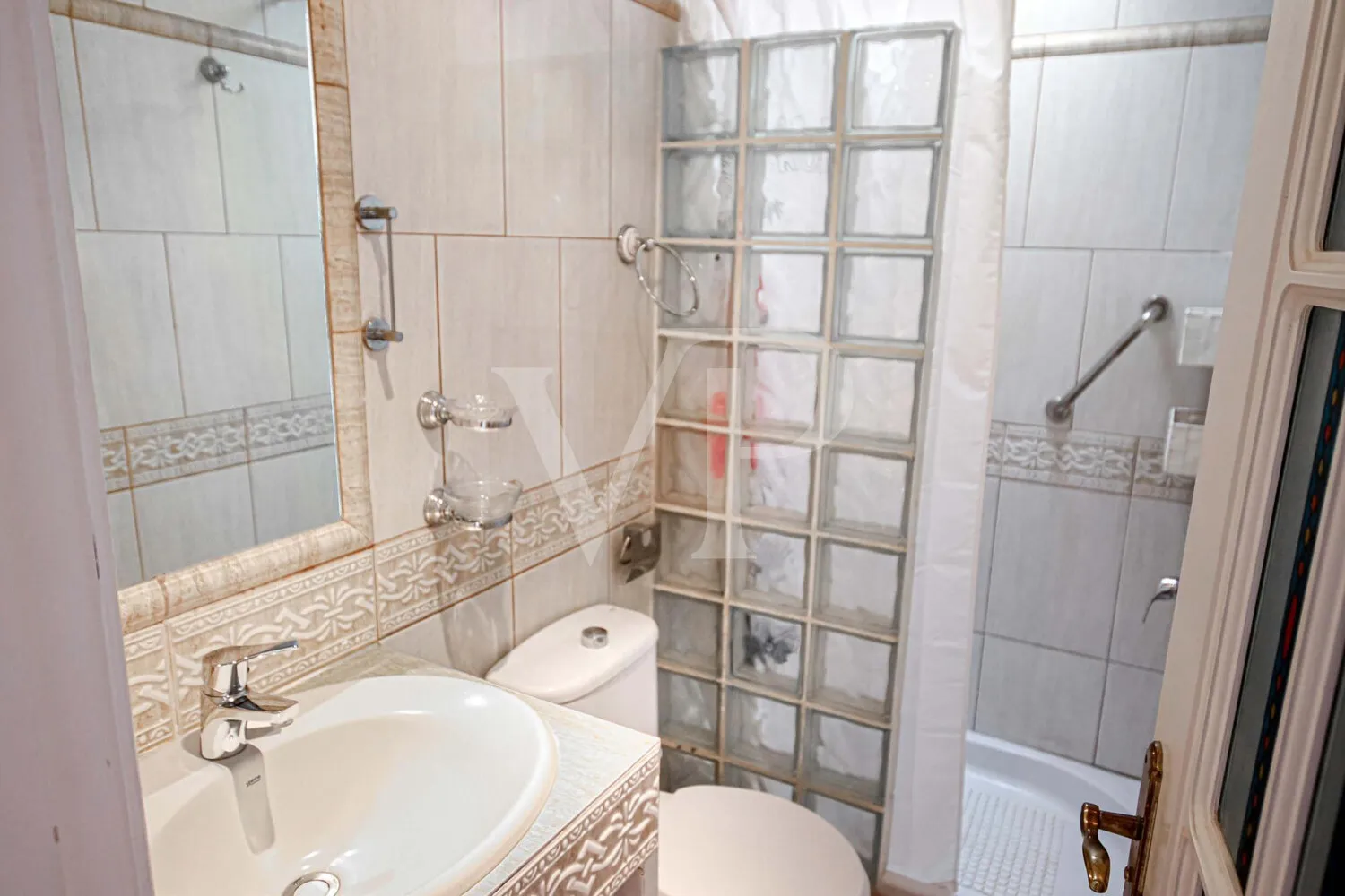 Ático encantador en Los Gigantes con vistas al mar y terraza privada