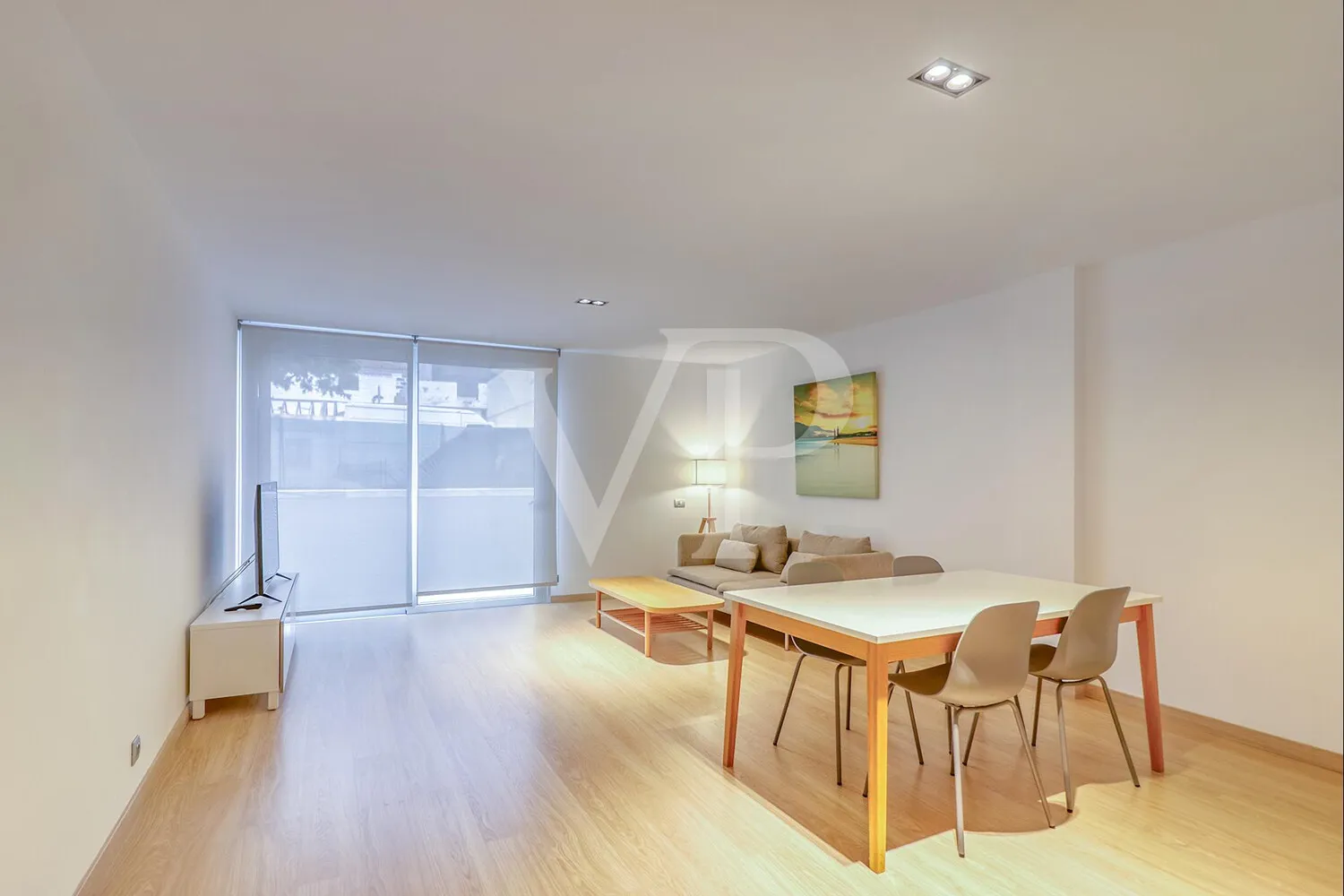 Moderne Erdgeschosswohnung im Herzen von Adeje mit Dachterrassen-Pool
