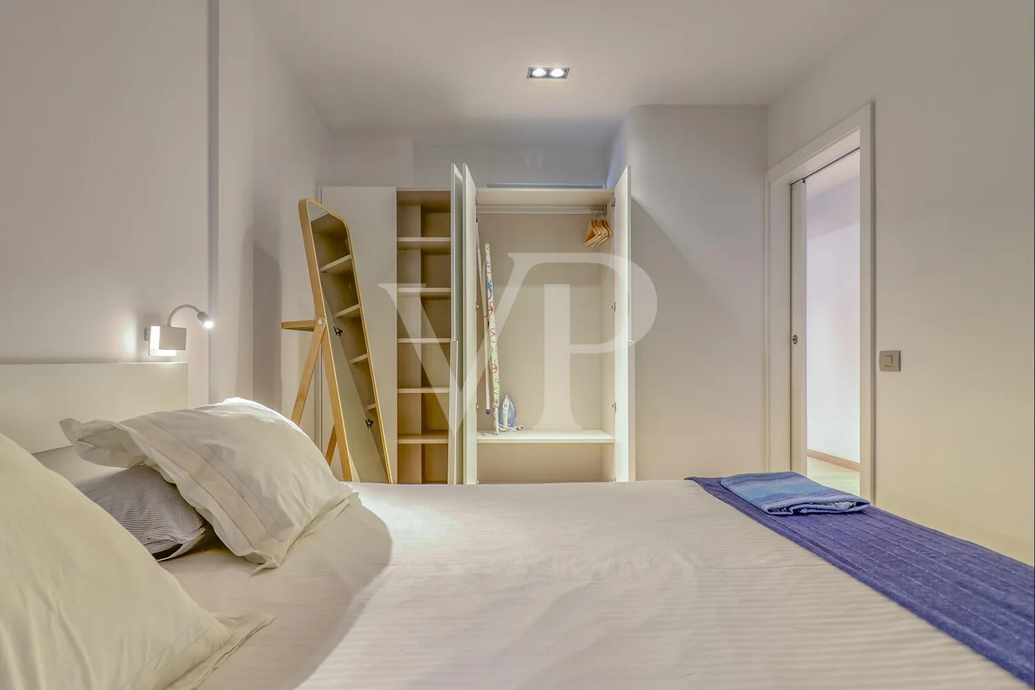 Moderne Erdgeschosswohnung im Herzen von Adeje mit Dachterrassen-Pool