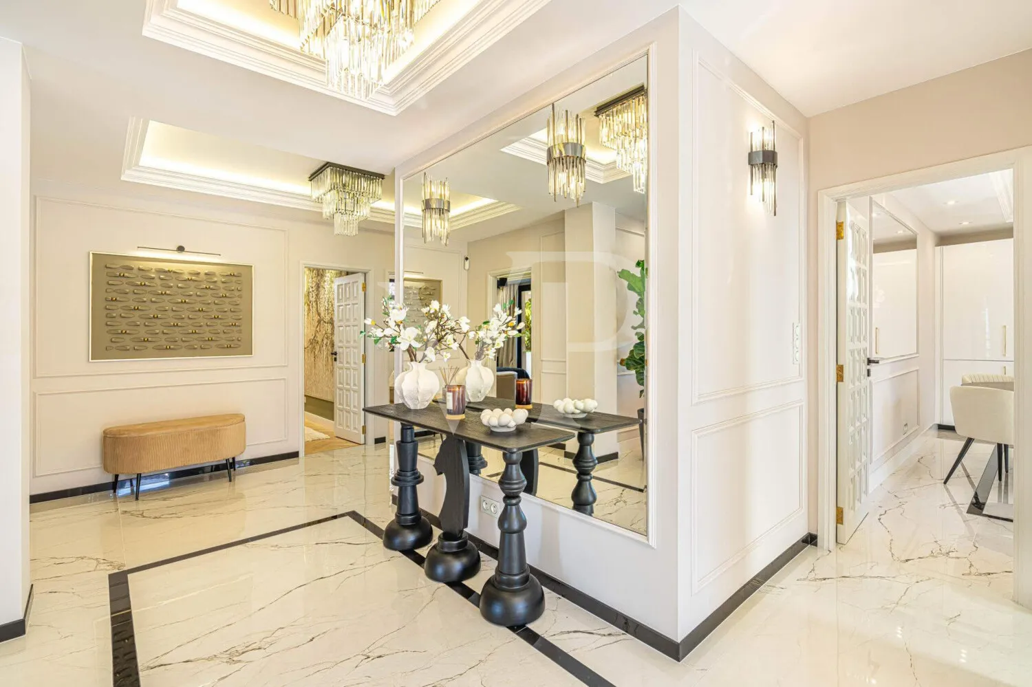 Elegante Villa modernizada en San Eugenio con vistas al mar