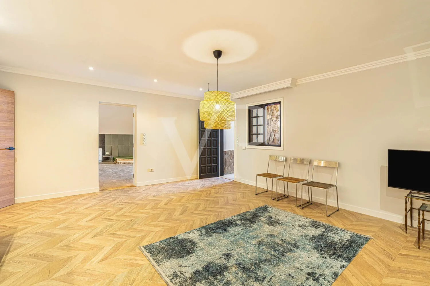 Elegante Villa modernizada en San Eugenio con vistas al mar