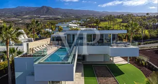 von_poll_real_estate_property_ES263185777_image_0