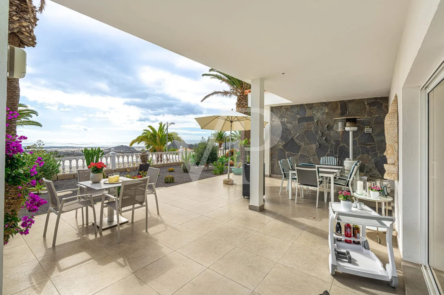 Tranquilidad, Vistas al Mar y Confort – Casa Unifamiliar en el Sur de Tenerife