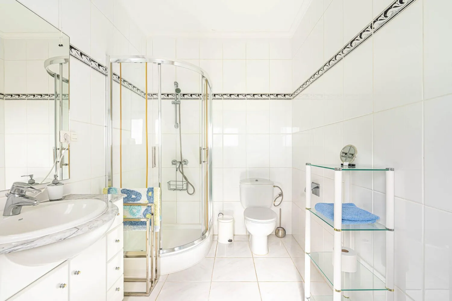 Tranquilidad, Vistas al Mar y Confort – Casa Unifamiliar en el Sur de Tenerife