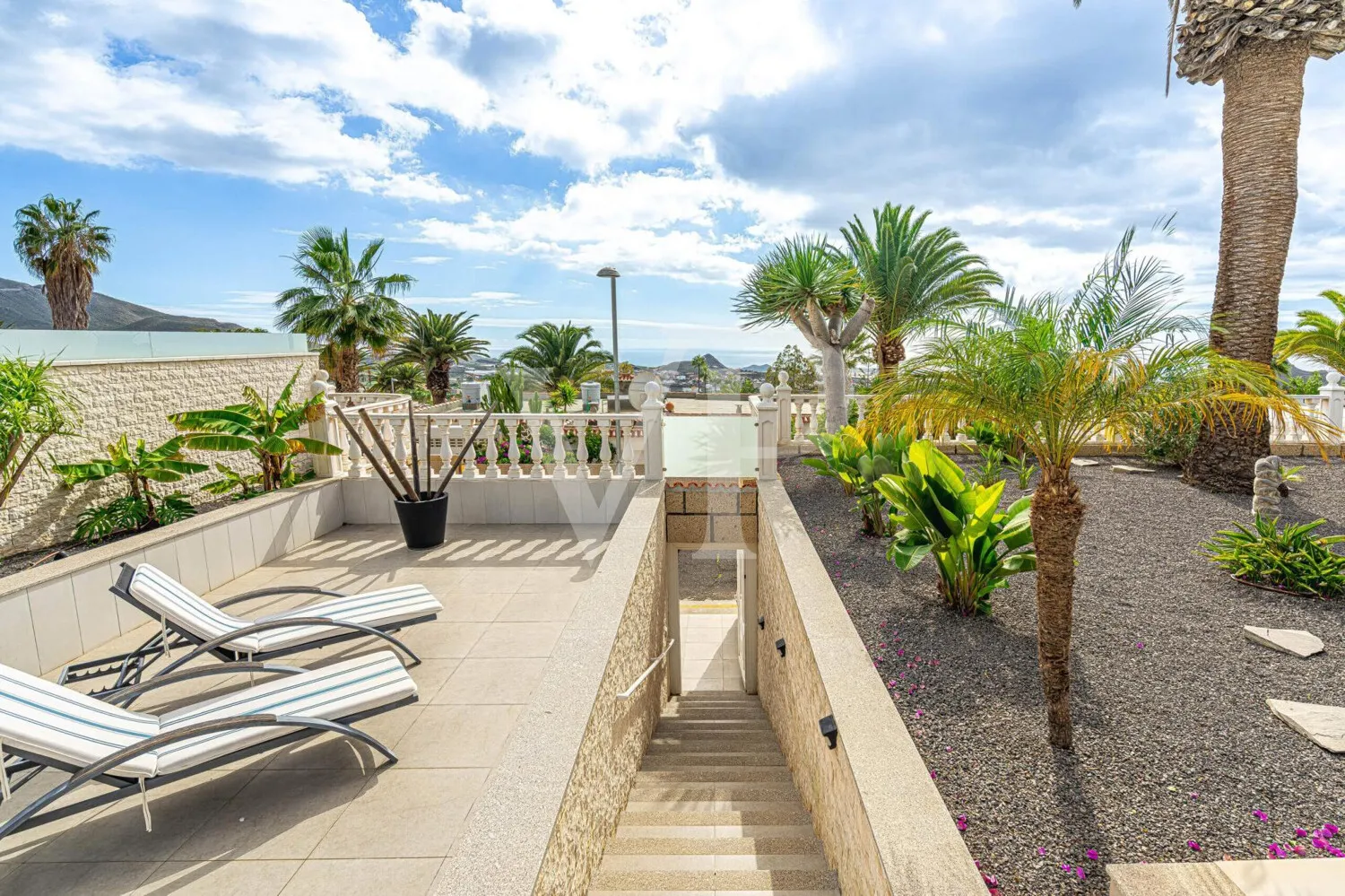 Tranquilidad, Vistas al Mar y Confort – Casa Unifamiliar en el Sur de Tenerife