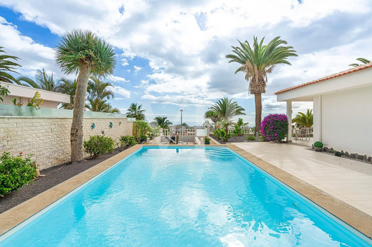 Tranquilidad, Vistas al Mar y Confort – Casa Unifamiliar en el Sur de Tenerife