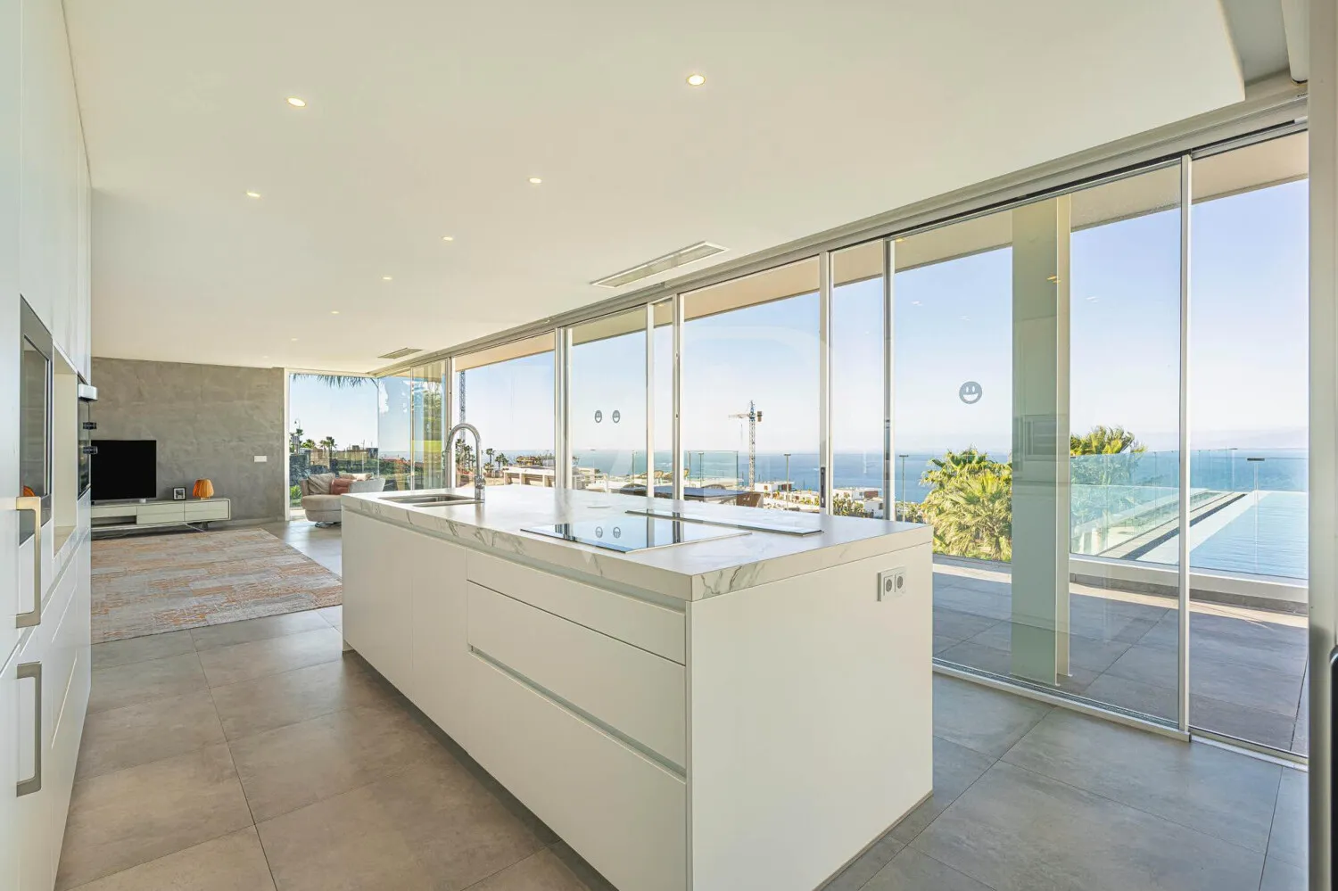 Arquitectura y Océano en Perfecta Armonía – Villa de diseño en Abama