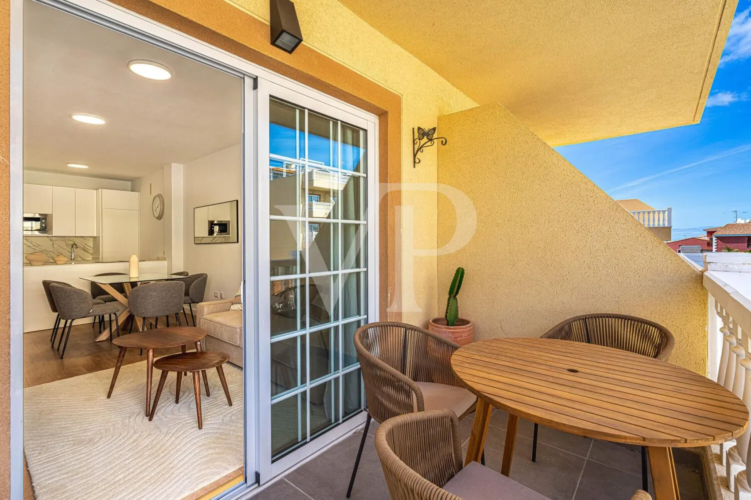 Ático renovado con elegancia en una ubicación tranquila de Palm-Mar