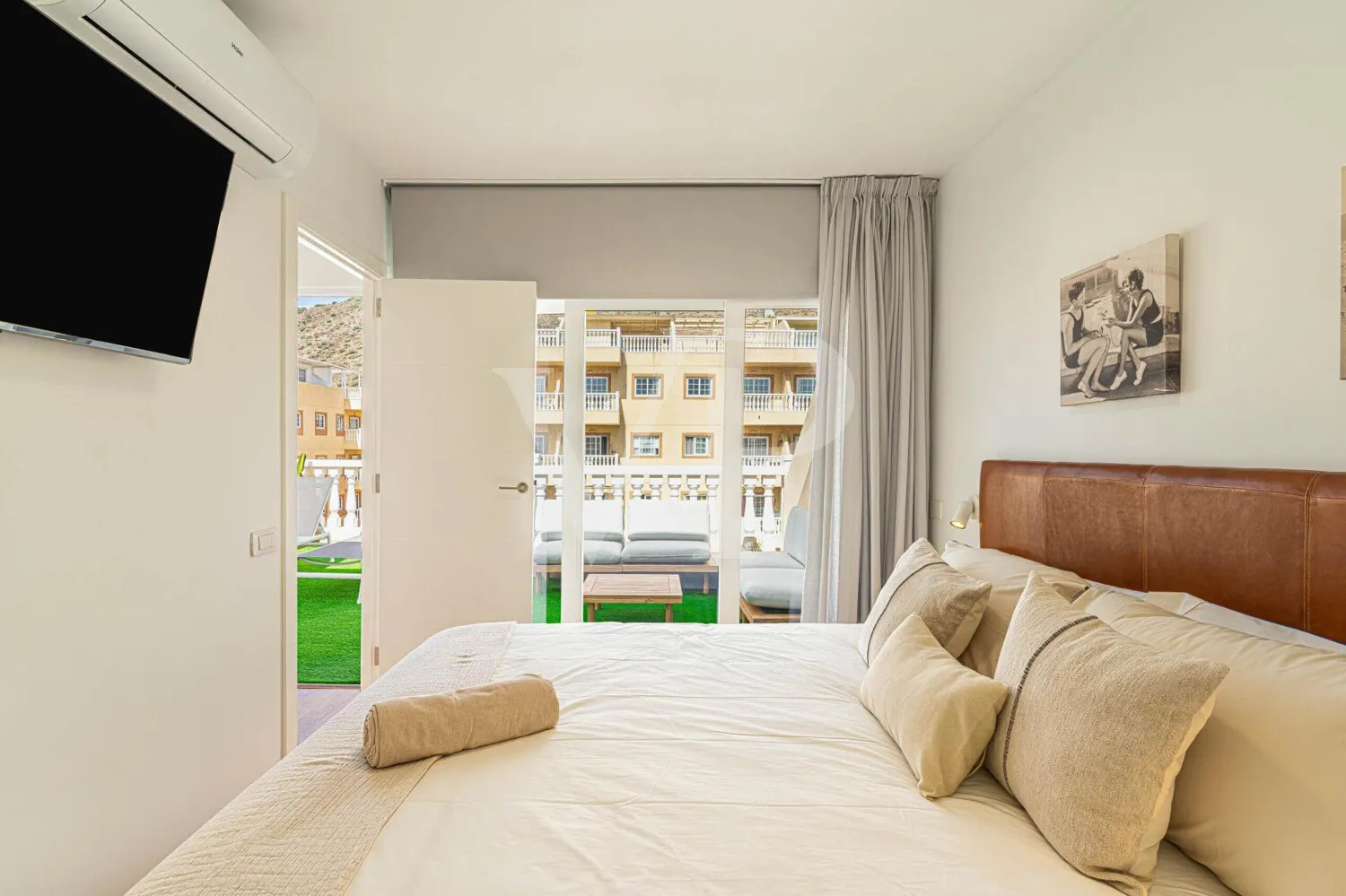 Ático renovado con elegancia en una ubicación tranquila de Palm-Mar