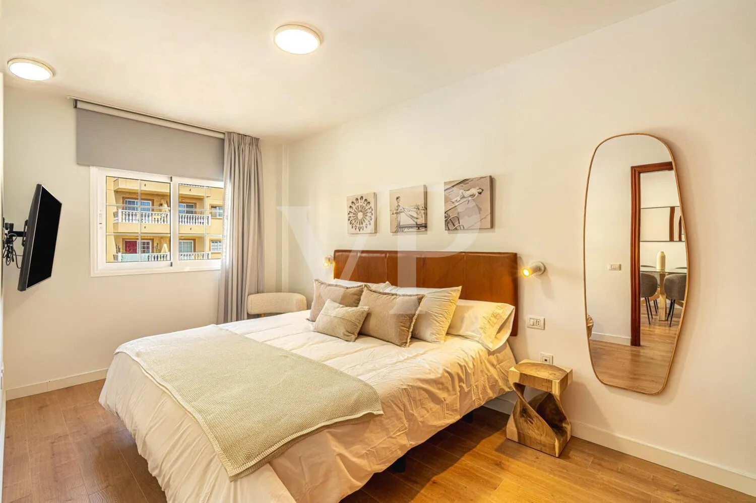 Ático renovado con elegancia en una ubicación tranquila de Palm-Mar