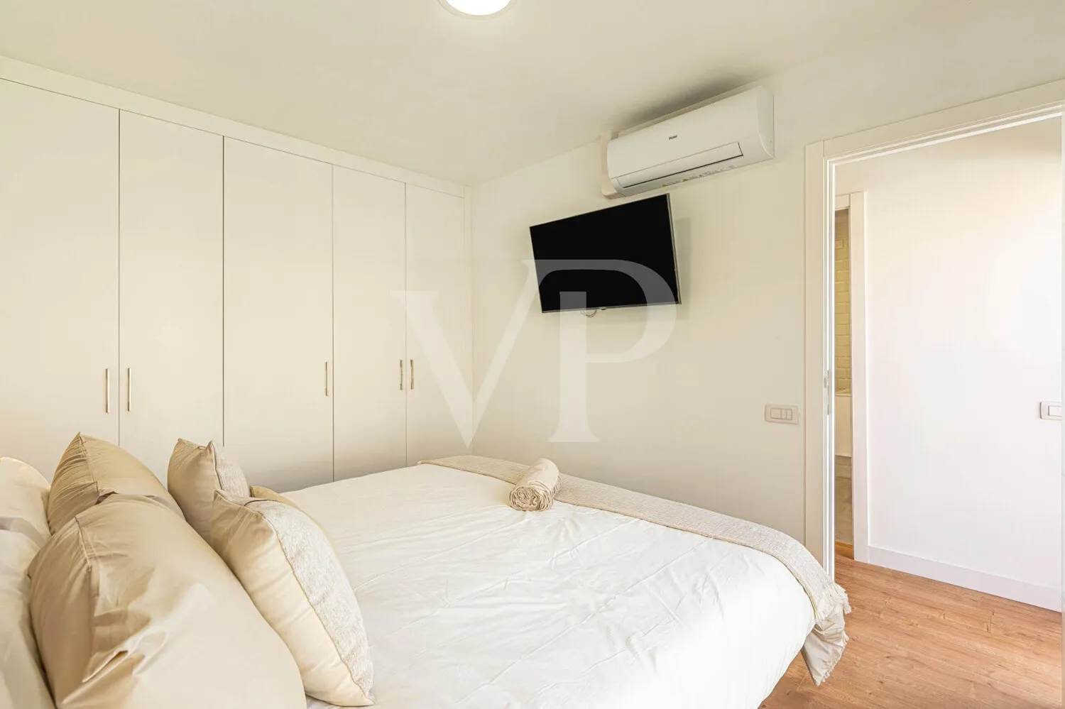 Ático renovado con elegancia en una ubicación tranquila de Palm-Mar