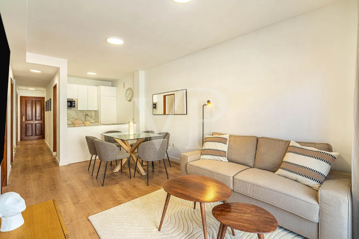 Ático renovado con elegancia en una ubicación tranquila de Palm-Mar