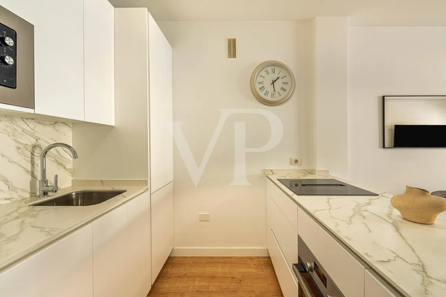 Ático renovado con elegancia en una ubicación tranquila de Palm-Mar