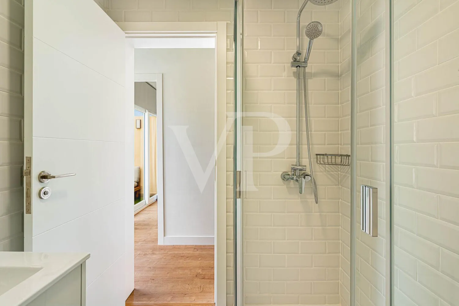 Ático renovado con elegancia en una ubicación tranquila de Palm-Mar