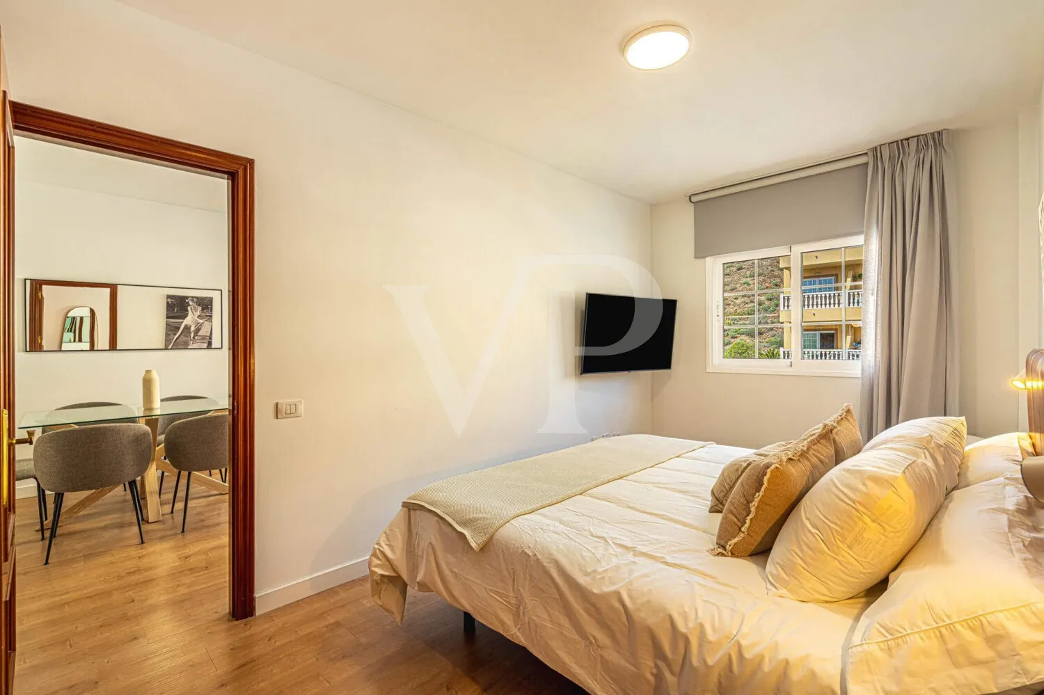 Ático renovado con elegancia en una ubicación tranquila de Palm-Mar