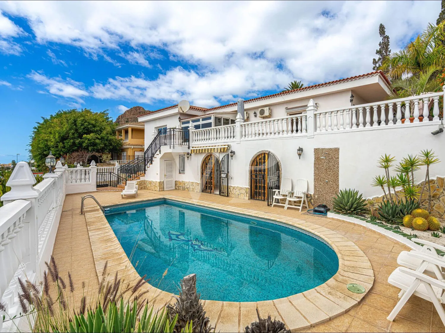 Charmantes Einfamilienhaus mit privatem Pool in La Florida