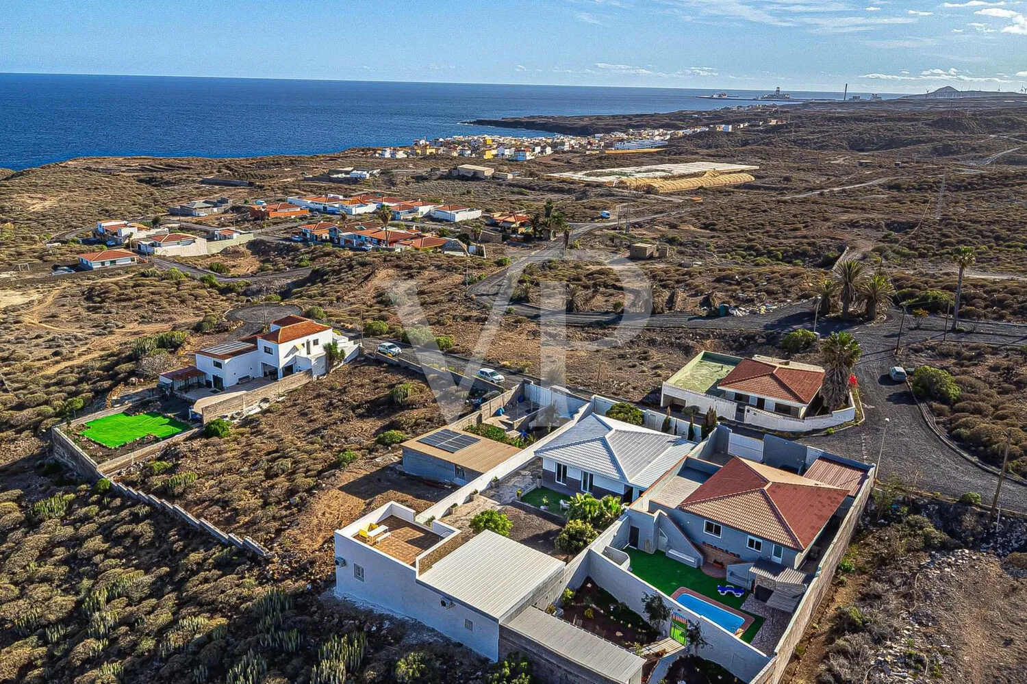 Zwei renovierte Häuser mit Dachterrasse und Meerblick im Südosten Teneriffas