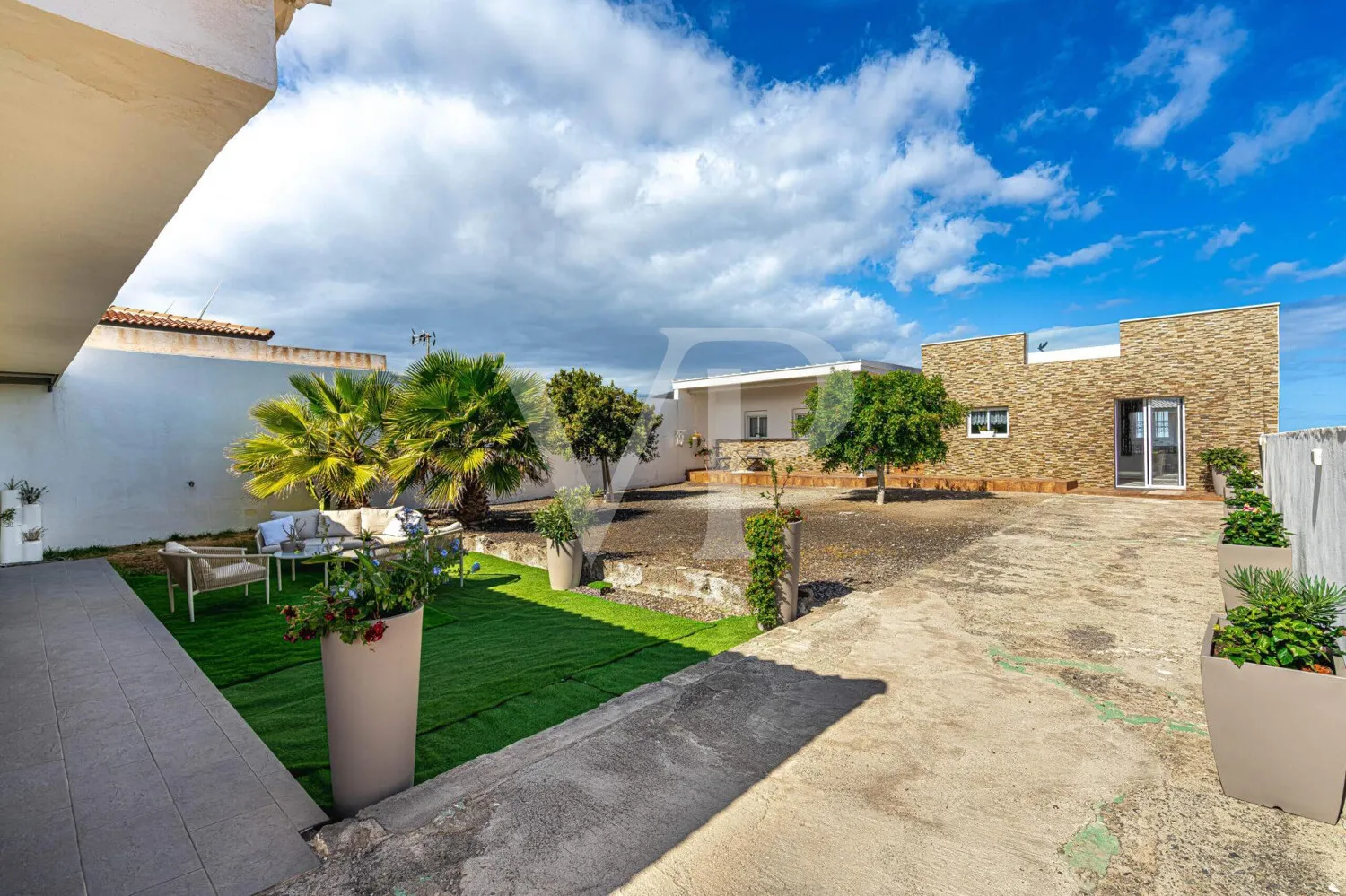 Zwei renovierte Häuser mit Dachterrasse und Meerblick im Südosten Teneriffas