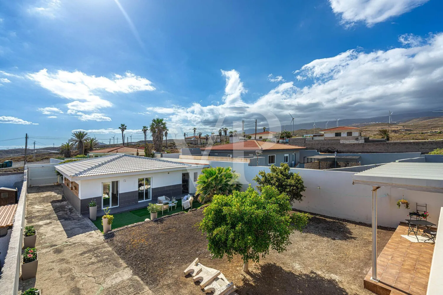 Zwei renovierte Häuser mit Dachterrasse und Meerblick im Südosten Teneriffas