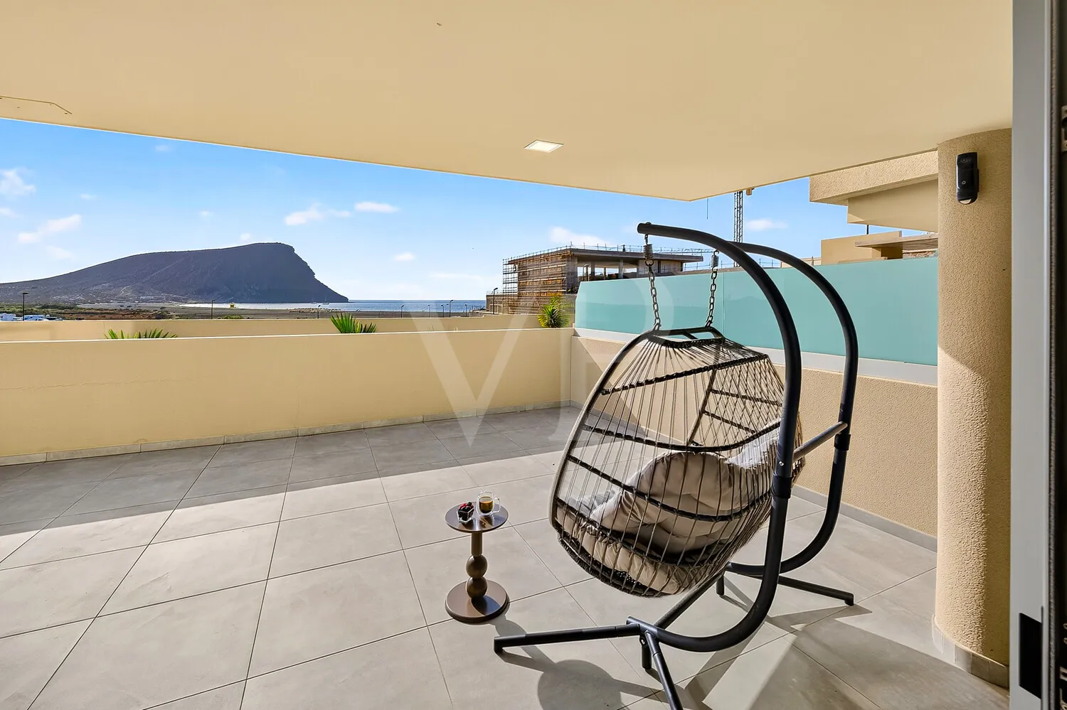 Exclusive Ground Floor Apartment on the Seafront with Stunning Views