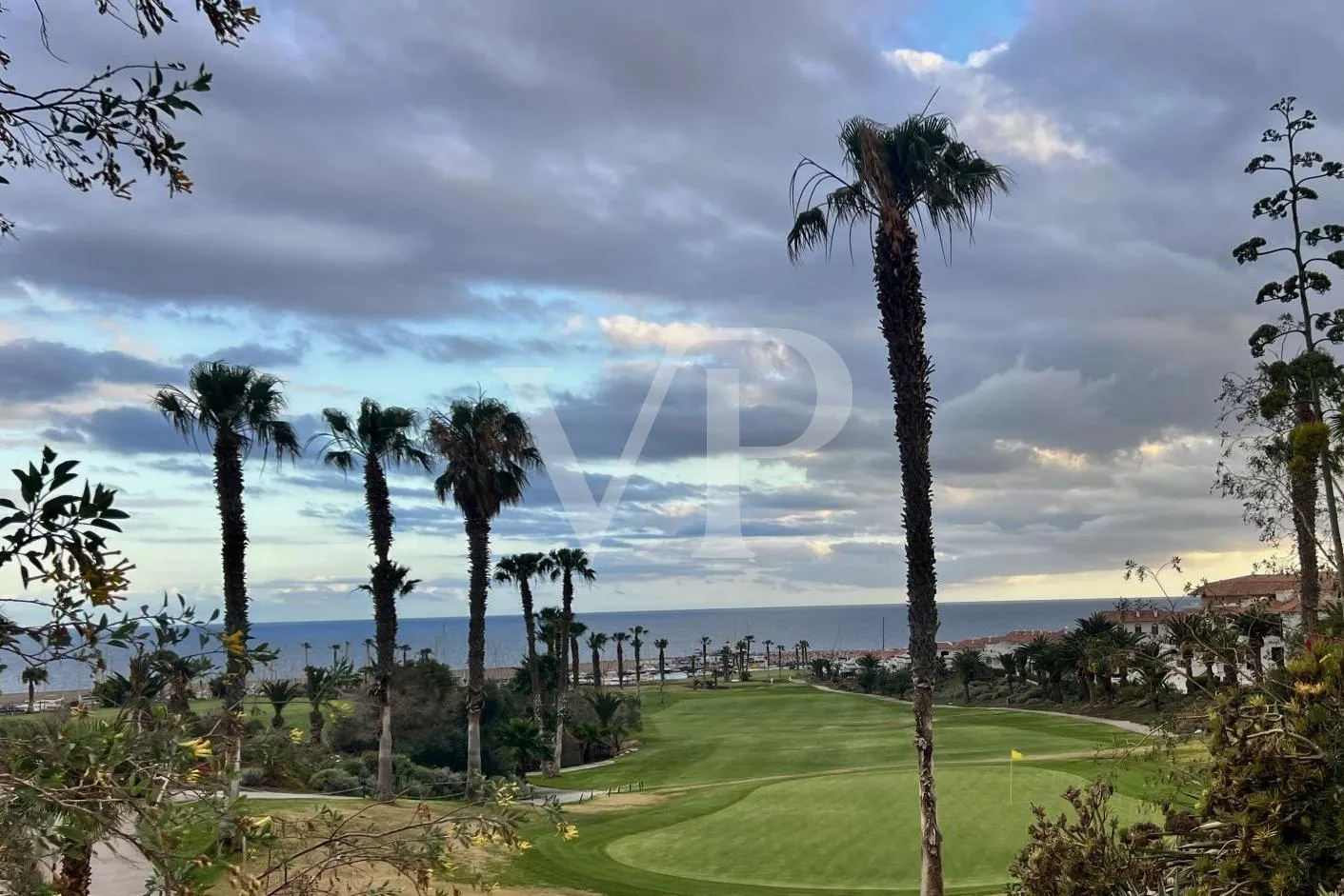 High-End New-Build Apartment by the Golf Course - Amarilla Golf