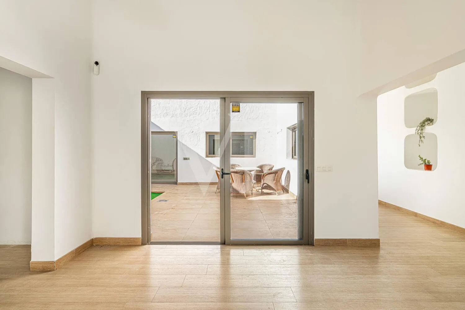Charmante Villa am Golfplatz mit Innenhof und großem Garten nahe dem Meer
