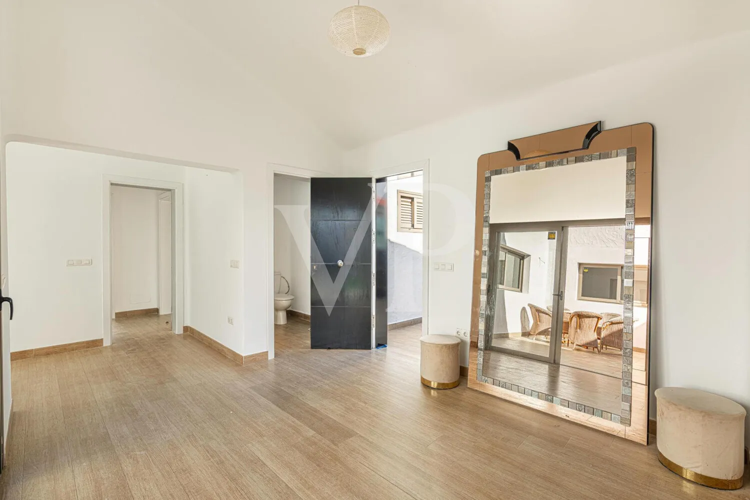 Charmante Villa am Golfplatz mit Innenhof und großem Garten nahe dem Meer