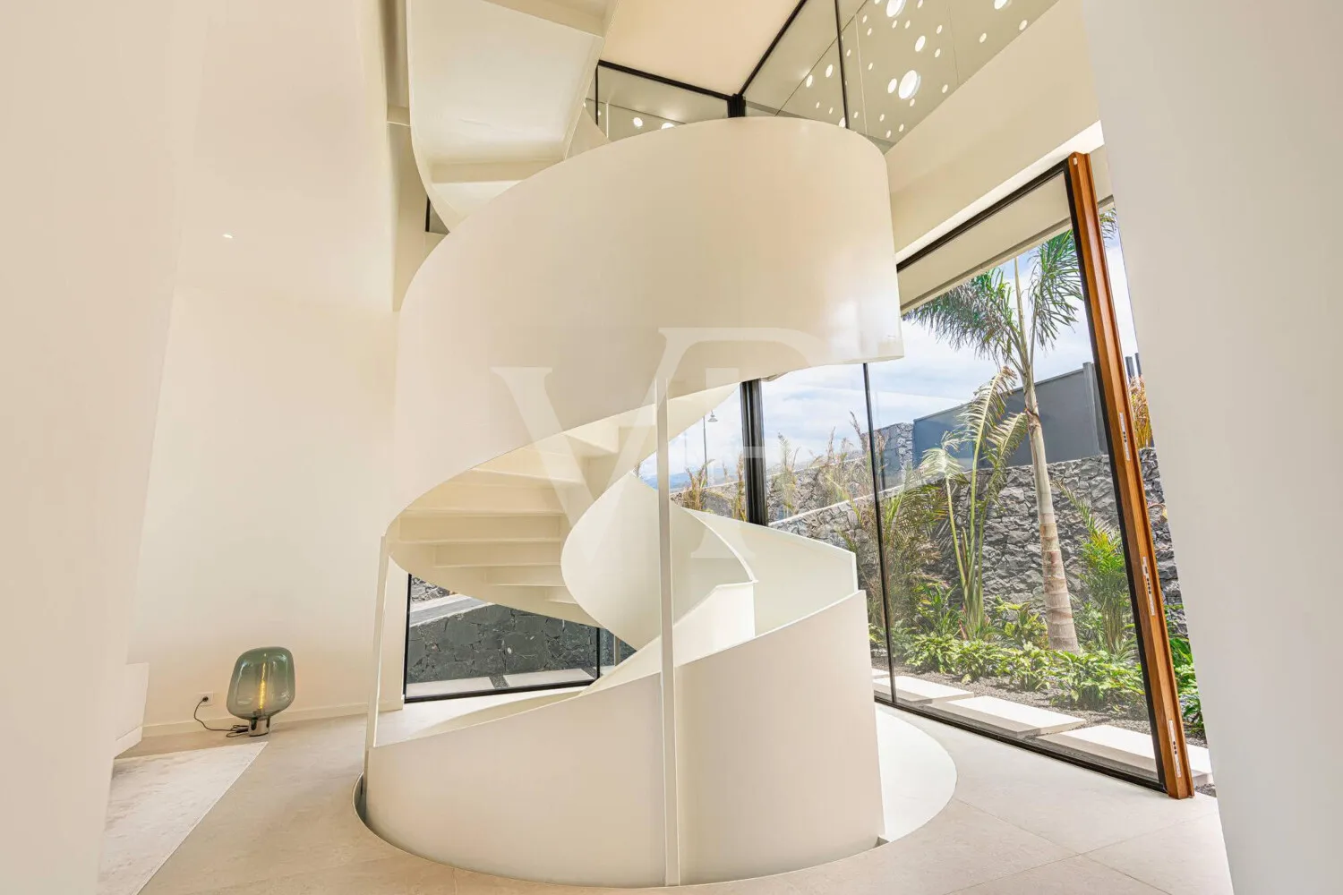 Exklusive Villa mit Smart-Home-System und spektakulärem Blick im Golf von Abama