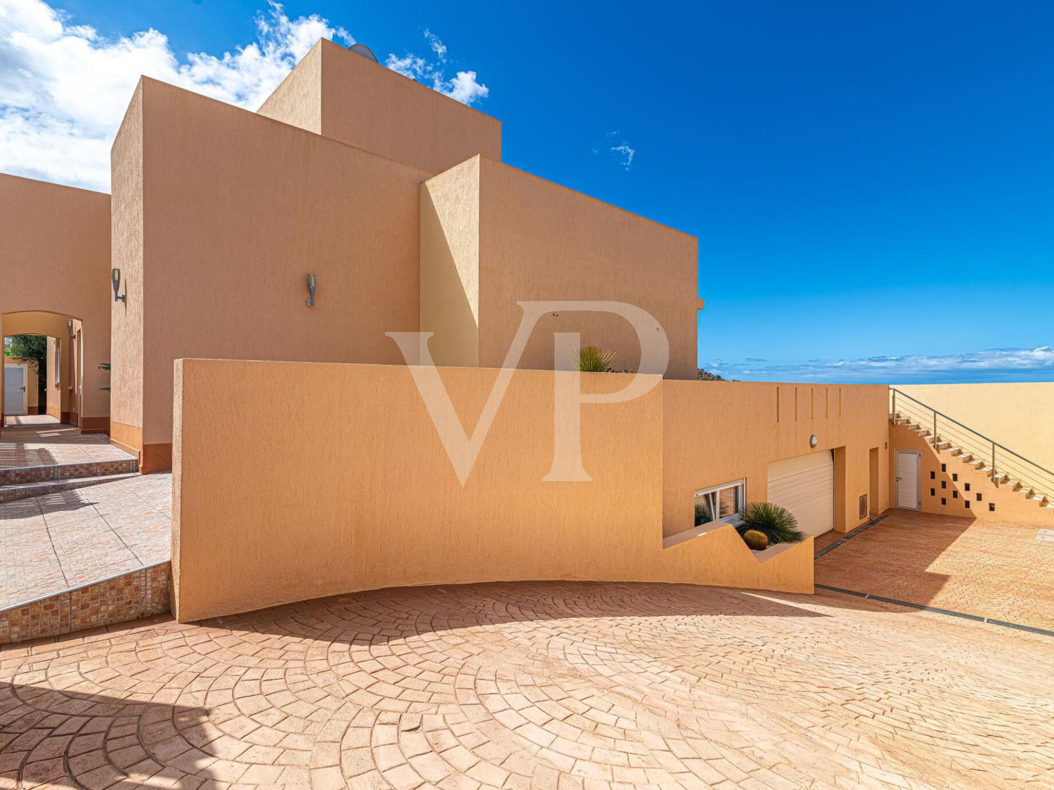 Hervorragende Villa mit Meerblick und Pool in Roque del Conde