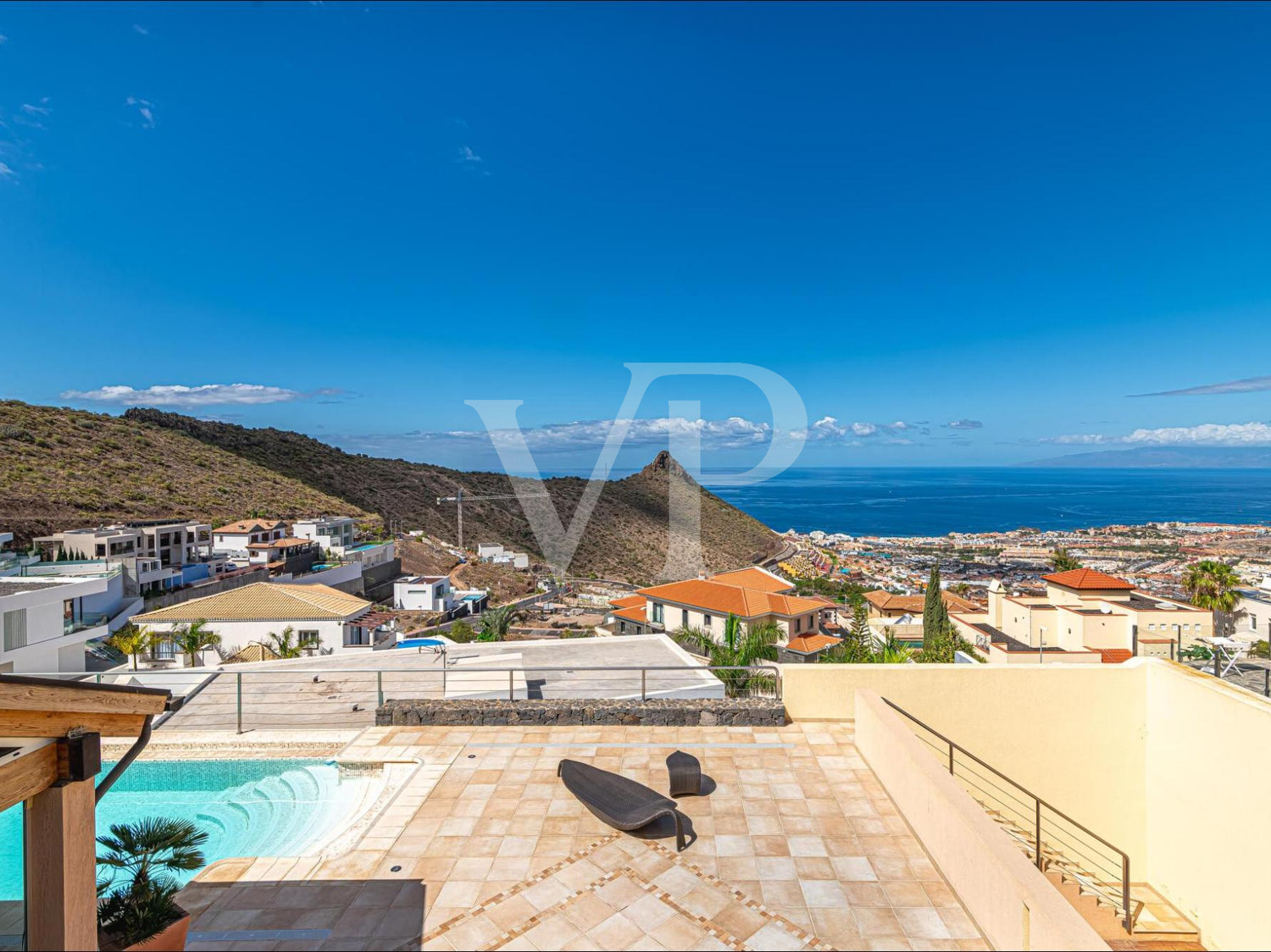 Hervorragende Villa mit Meerblick und Pool in Roque del Conde