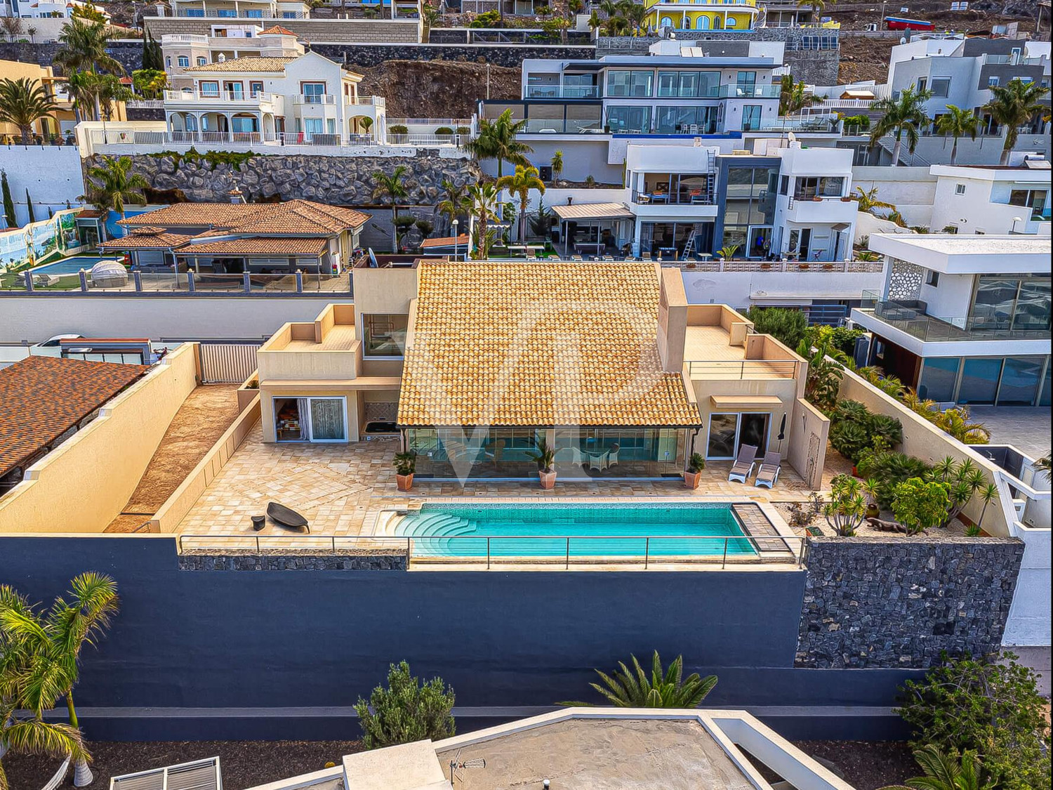 Hervorragende Villa mit Meerblick und Pool in Roque del Conde