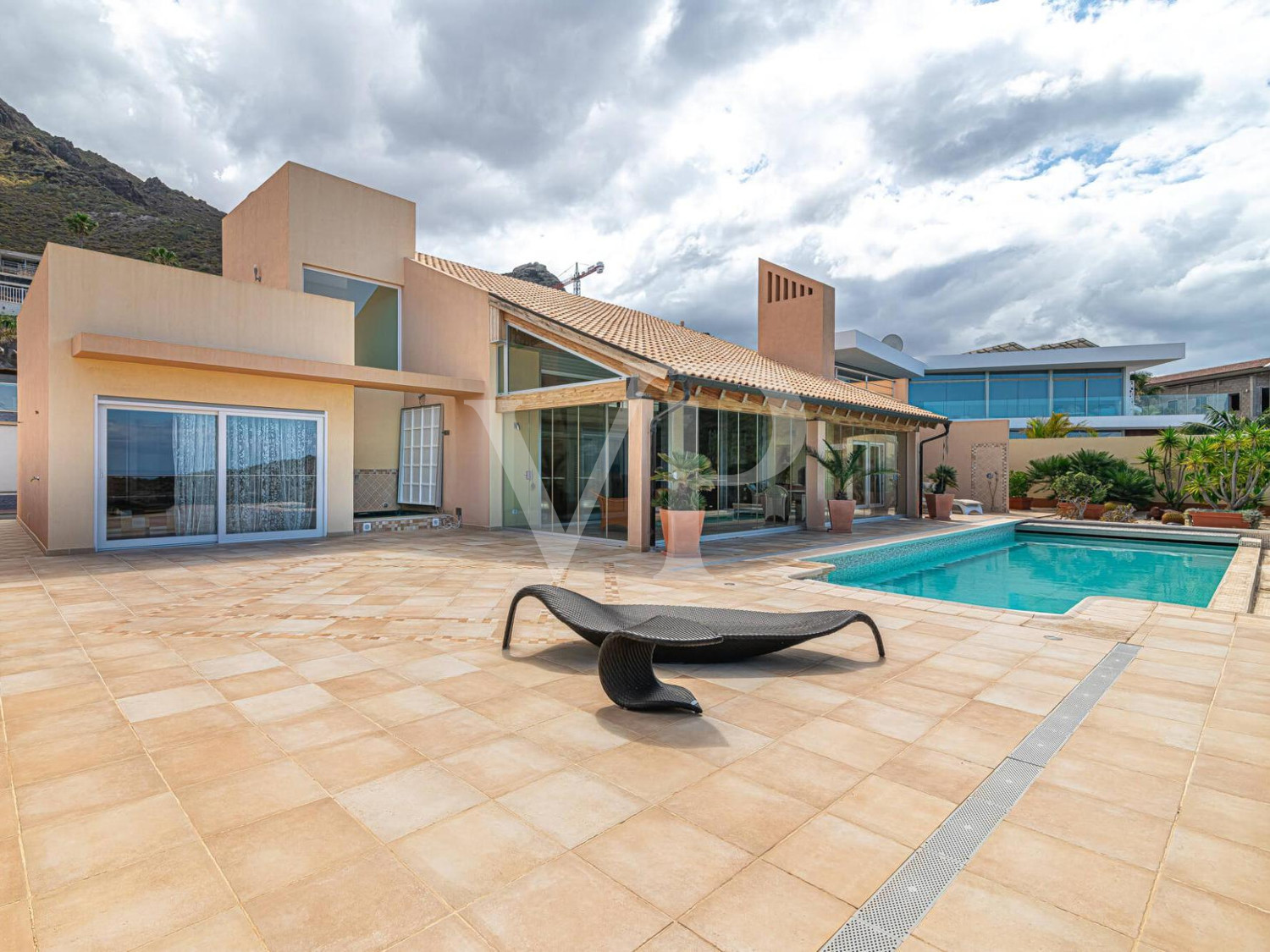 Hervorragende Villa mit Meerblick und Pool in Roque del Conde