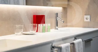 von_poll_real_estate_property_ES213182874_image_11