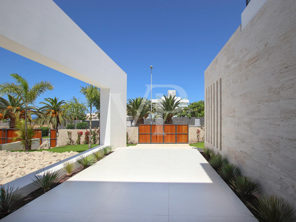 Spektakuläre Villa mit viel natürlichem Licht in Golf Costa Adeje