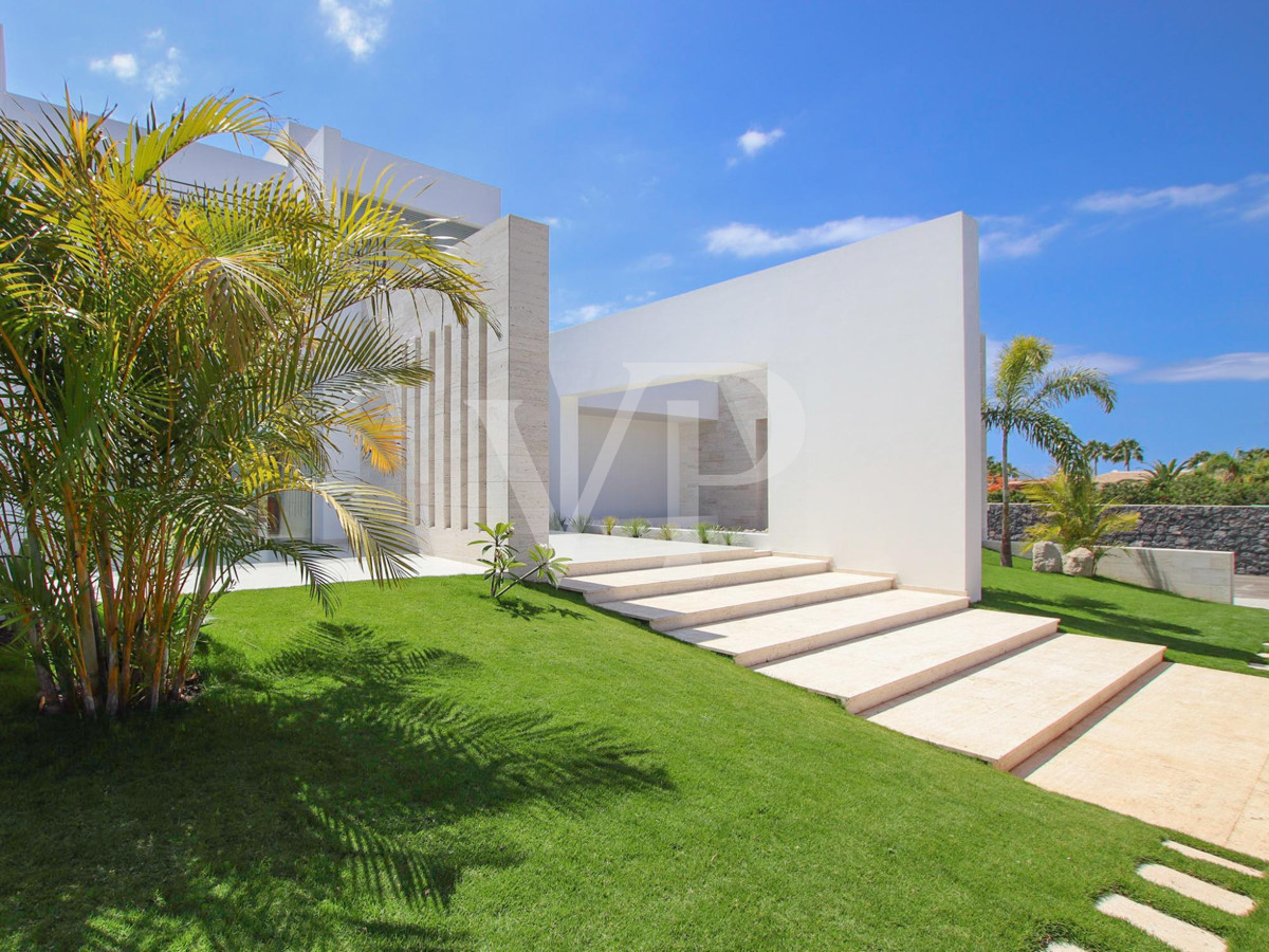 Espectacular villa con mucha luz natural en Golf Costa Adeje