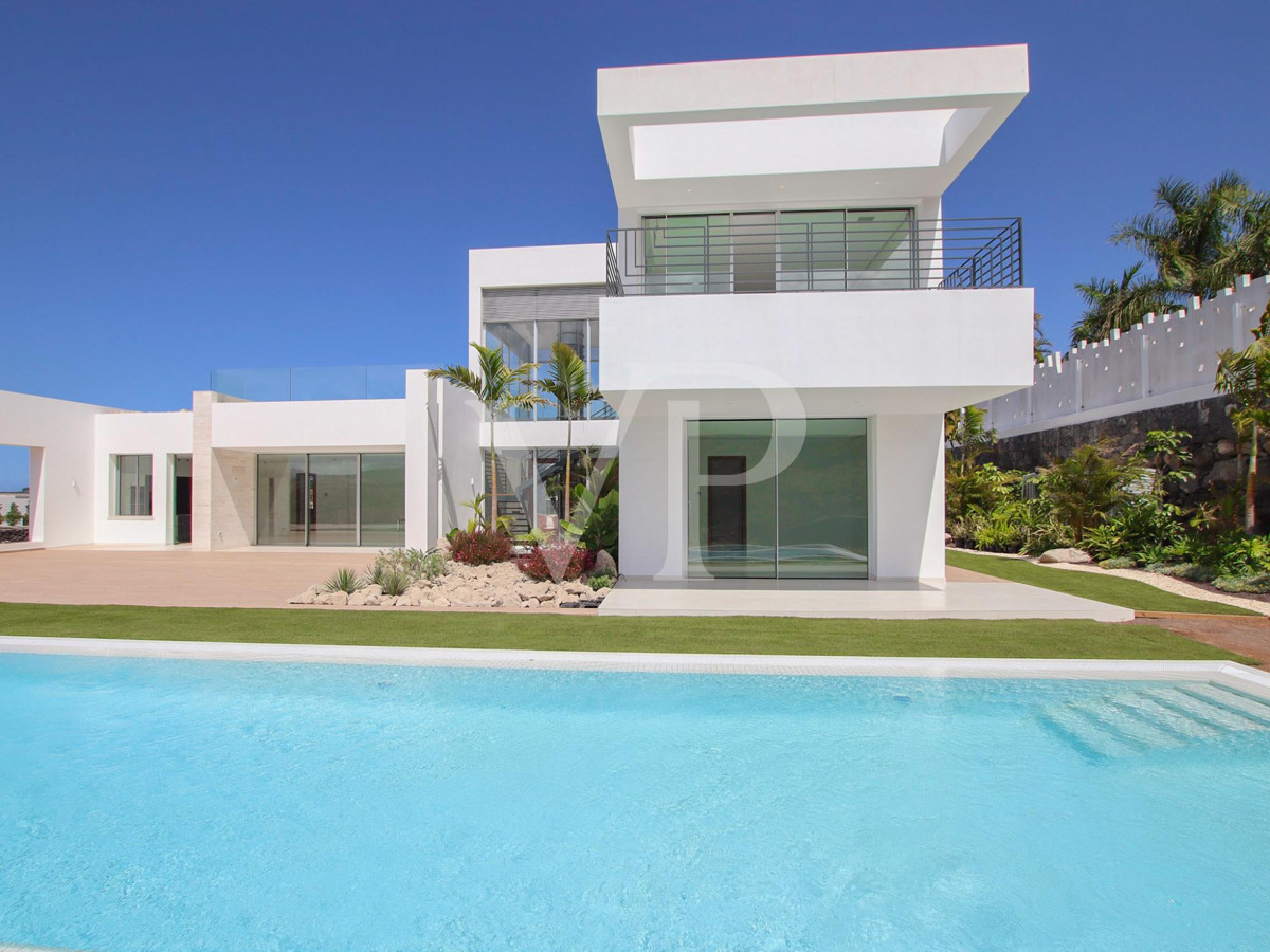 Spectacular villa with a lot of natural light at Golf Costa Adeje