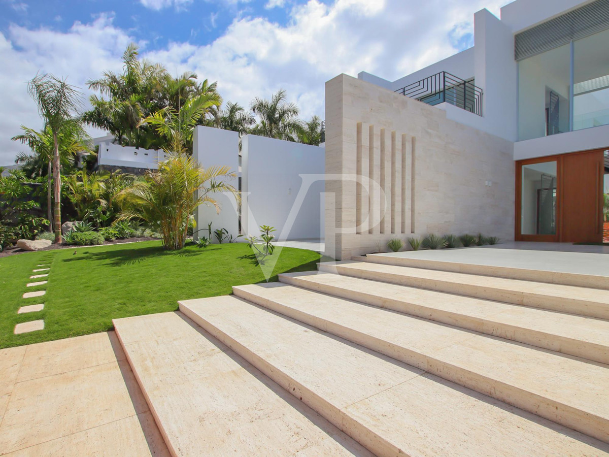 Spektakuläre Villa mit viel natürlichem Licht in Golf Costa Adeje