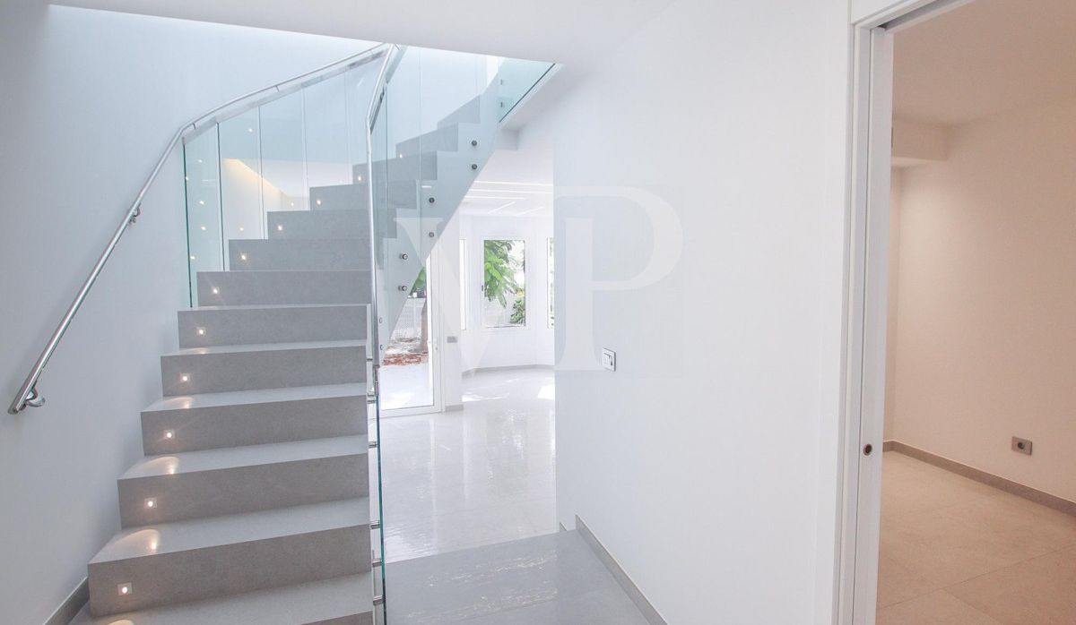 Fantastisches Reihenhaus in in erster Meereslinie am Playa Fañabe