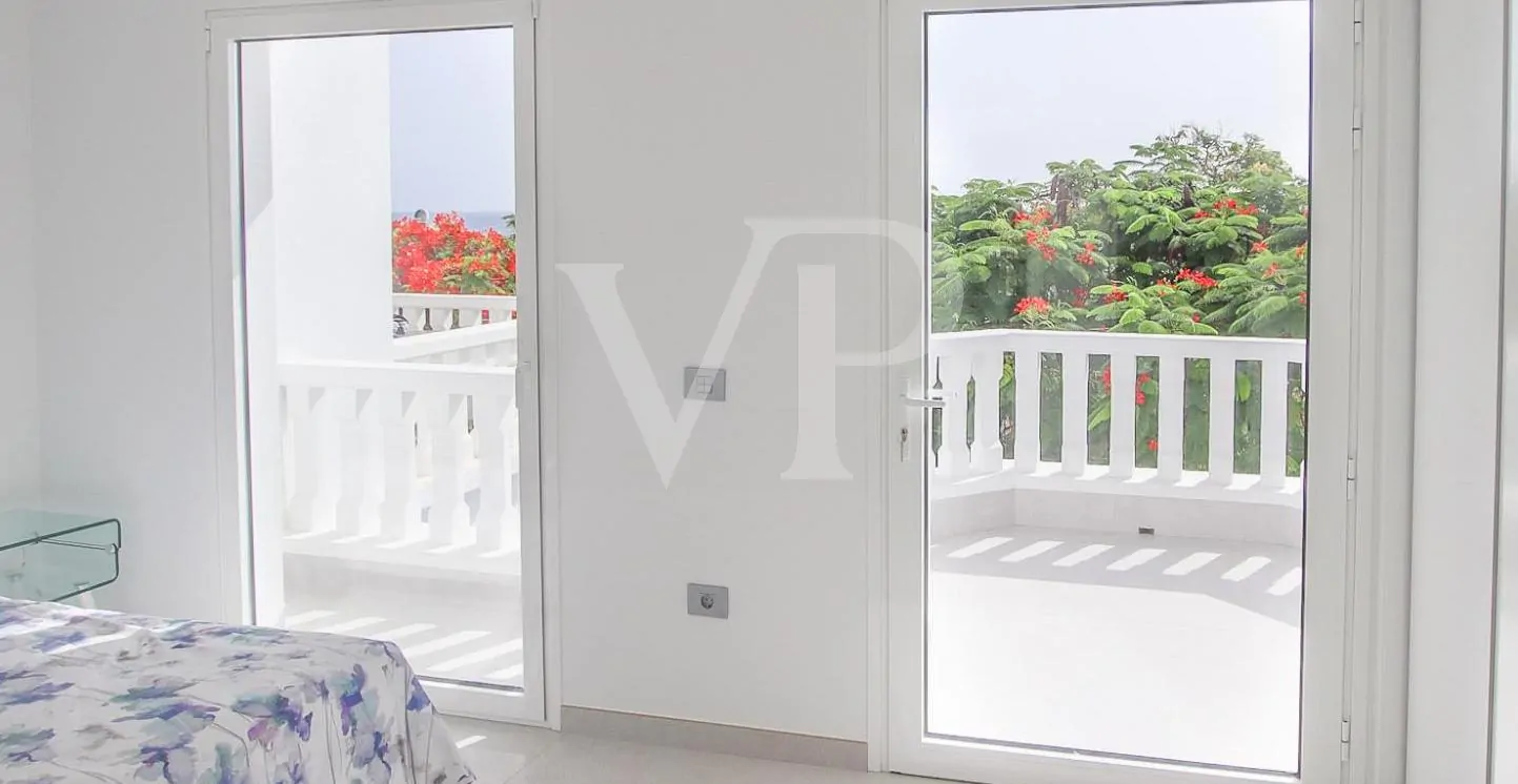 Fantastisches Reihenhaus in in erster Meereslinie am Playa Fañabe